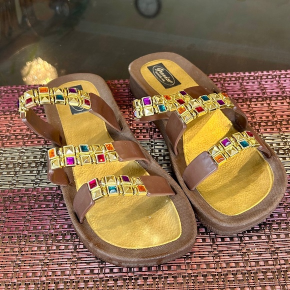 Grand Co Brown Sandals with Multiple-Coloured Gems Size 9 - Picture 3 of 10